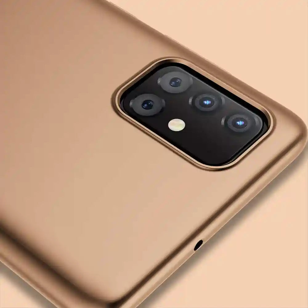 غطاء حماية لهاتف سامسونج جالاكسي A51 من إكس-ليفيل مصنوع من مادة TPU المرنة، نحيف وخفيف الوزن لتوفير الحماية مع الحفاظ على شكل أنيق للهاتف.