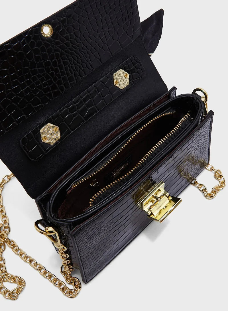  حقائب FYOR الكروس بودي للنساء. تجمع هذه الحقائب بين التصميم العصري والوظائف العملية، حيث تتميز بخفة الوزن وحجم مناسب، مع أحزمة قابلة للتعديل مثالية للاستخدام اليومي، السفر، أو الخروجات