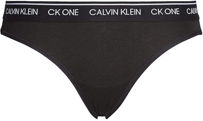 ملابس داخلية بيكيني من Calvin Klein للنساء مصممة لتوفر الراحة والأناقة مع قصة عصرية. مصنوعة من خامة ناعمة 