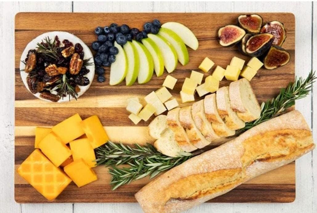 Rectangular Wooden Cutting Board – Durable & Practical