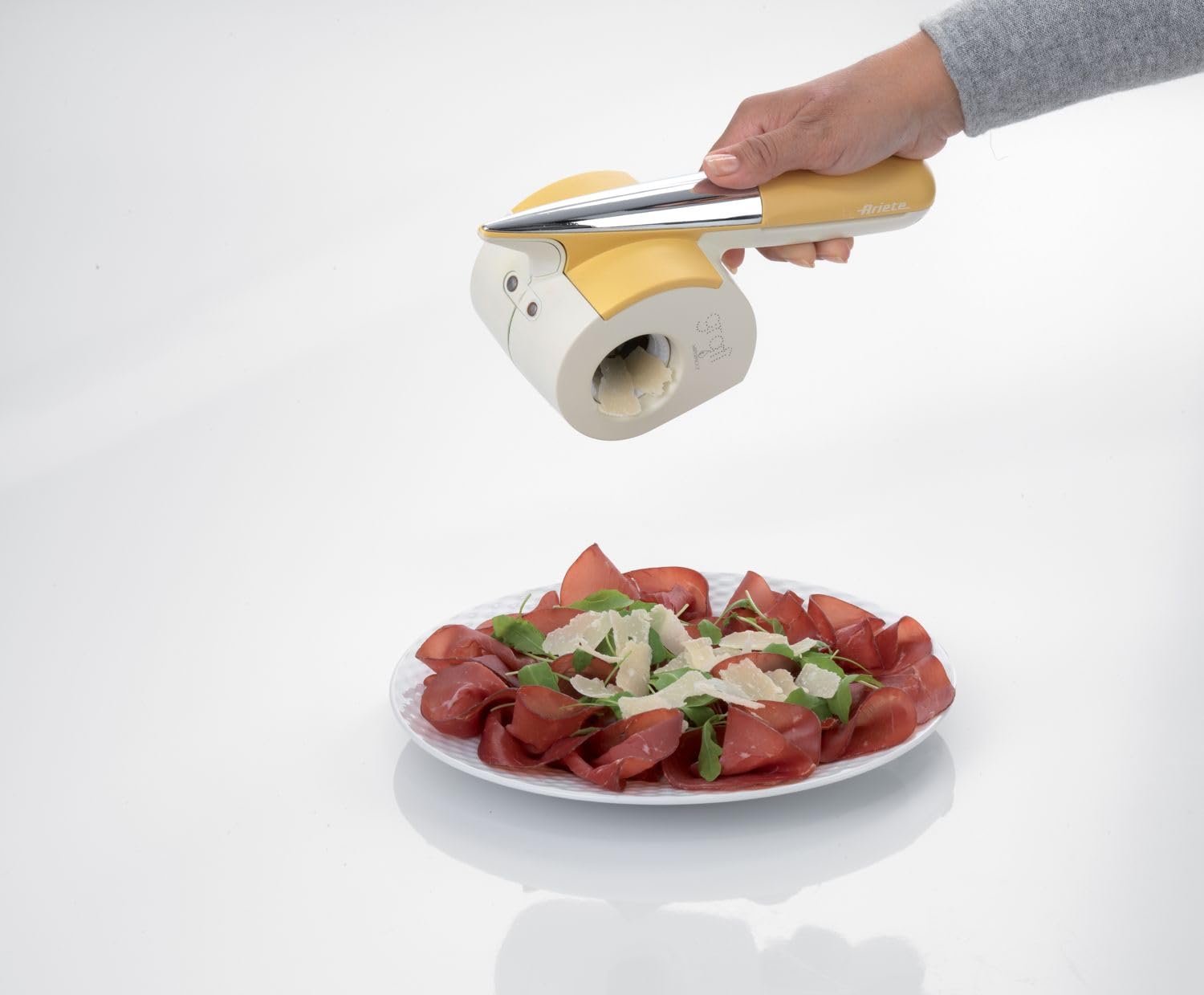 مبشرة جراتي كهربائية لاسلكية مقاومة للماء للجبن والشوكولاتة والمكسرات من اريتي