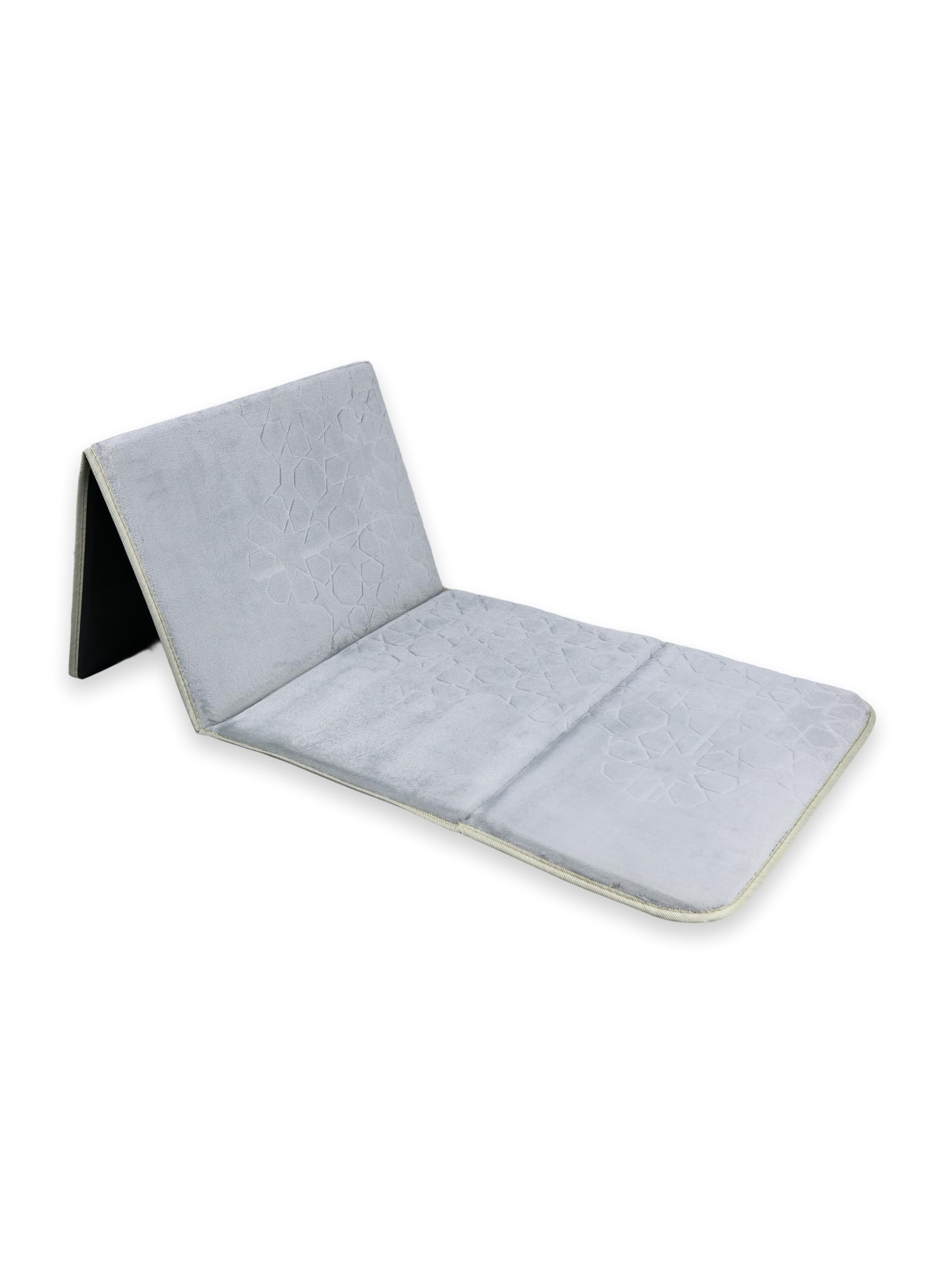 سجادة صلاة قابلة للطي من هوم دويل مزودة بمسند ظهر قابل للإمالة بزاوية ١١٥° لتوفير وضعيات صلاة مريحة وداعمة. تم تصميمها بطريقة مريحة للجسم، مع وسادة للركبة لدعم أفضل وتخفيف الضغط أثناء الصلاة الطويلة.