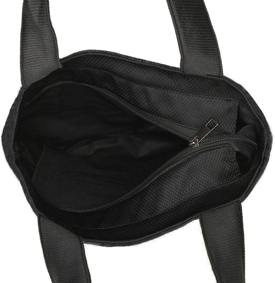 حقيبة النسائية متعددة الألوان هي قطعة عملية وأنيقة تناسب الحياة اليومية. مصمَّمة لتجمع بين الراحة والأناقة