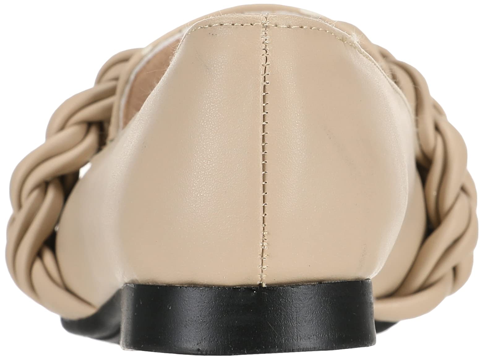 حذية SWAY للنساء تجمع بين الأناقة والراحة والمتانة للاستخدام اليومي. تصميمها مزود بنعل داعم ومصنوعة من مواد عالية الجودة لتوفير راحة طوال اليوم 