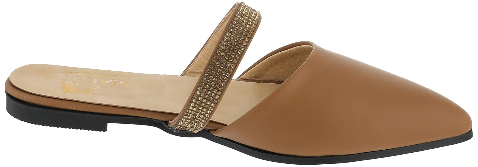 شبشب نسائي من ماديوس مصمم لتوفير الراحة وسهولة الاستخدام اليومي. مصنوع من خامات خفيفة وناعمة تمنح ارتداءً مريحاً وسهلاً مع تصميم سهل الارتداء بدون عناء.