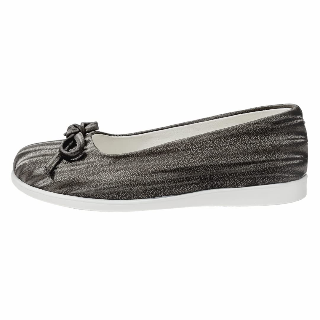 أحذية Bellino الباليه للبنات تجمع بين الراحة والأناقة والمتانة لأقدام الأطفال. مصنوعة من مواد ناعمة ومرنة، 