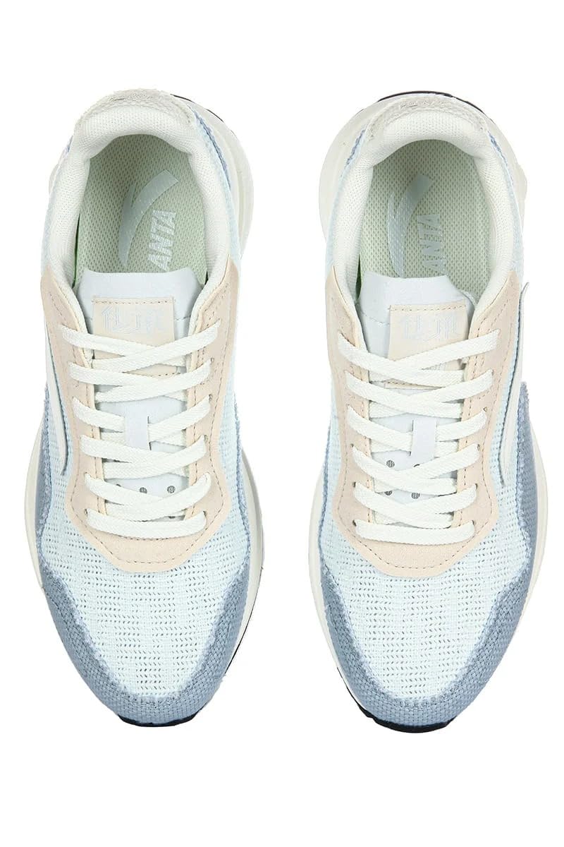 حذاء رياضي نسائي من انتا– تصميم عصري وراحة فائقة