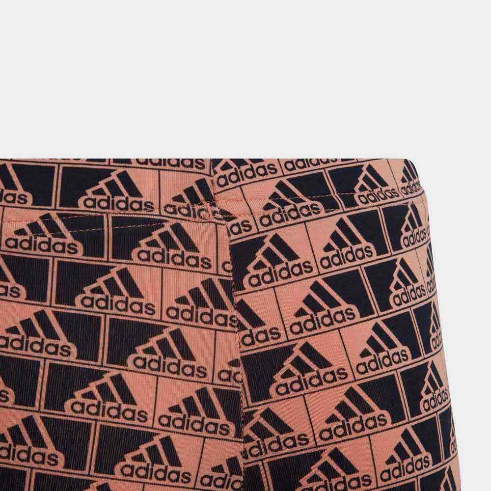  ليجنز أديداس للنساء. يتميز بقماش مرن ومتنفس عالي الجودة ليمنحك احتضاناً مريحاً للجسم أثناء التمارين 