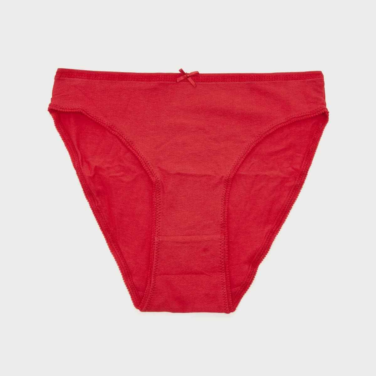 ملابس داخلية من سبلاش للسيدات تتميز بخامة ناعمة ومريحة للاستخدام اليومي، مع قصّة ثابتة ونفاذية جيدة للهواء. تأتي القطعة بتصميم متعدد الألوان 