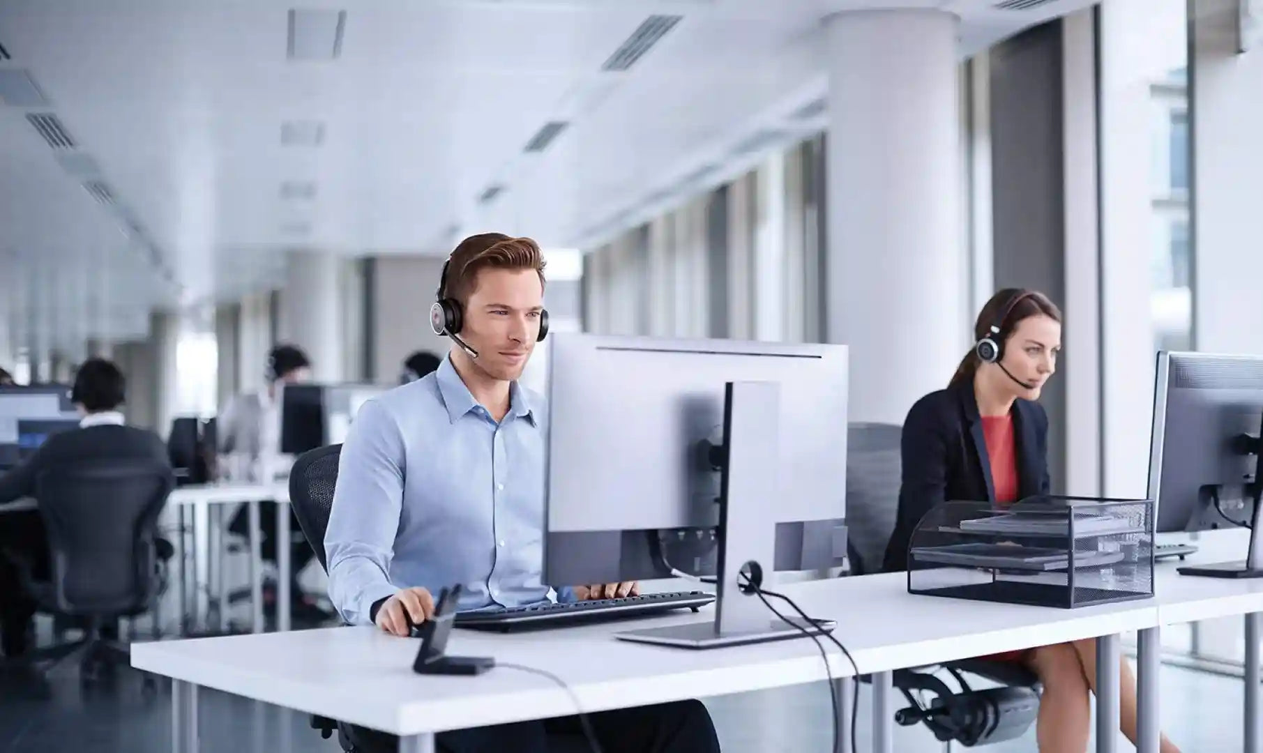 Jabra Evolve 75 MS Wireless Headset, Stereo – Includes Link 370 USB Adapter – Bluetooth Headset with World-Class Speakers, Active Noise-Cancelling Microphone, All Day Battery - Safqqa Egypt