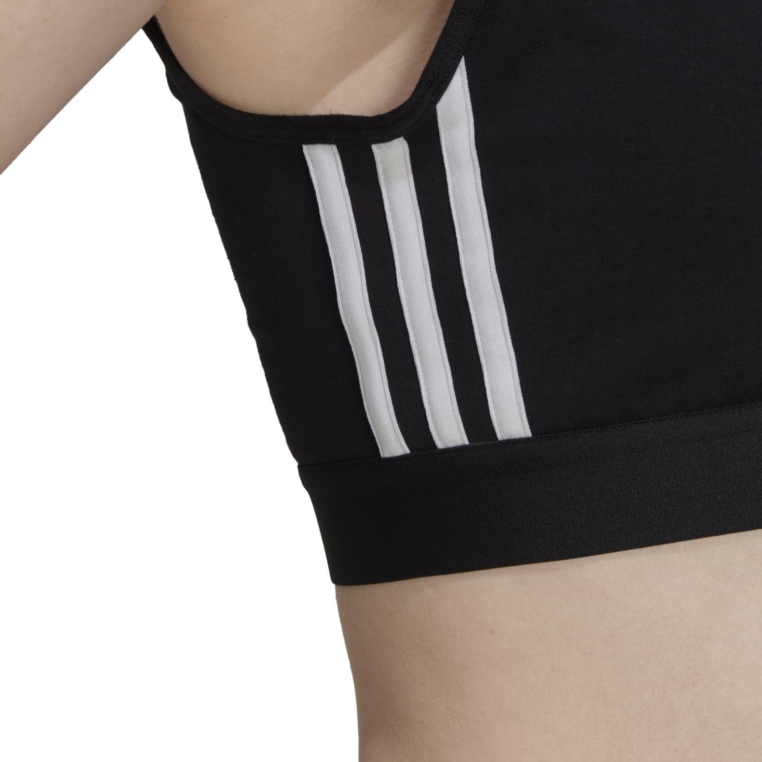 بلوزة قصيرة نسائية من Adidas Essentials 3-Stripes مع وسادات قابلة للإزالة