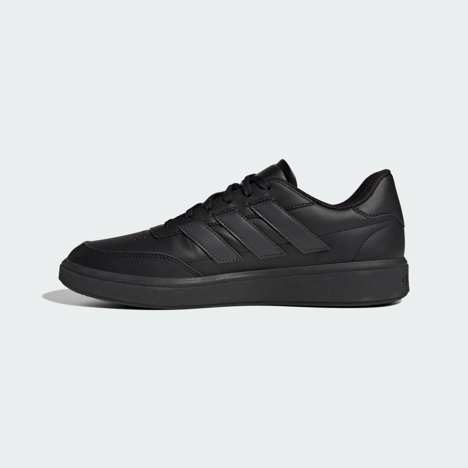 adidas mens COURTBLOCK Sneaker