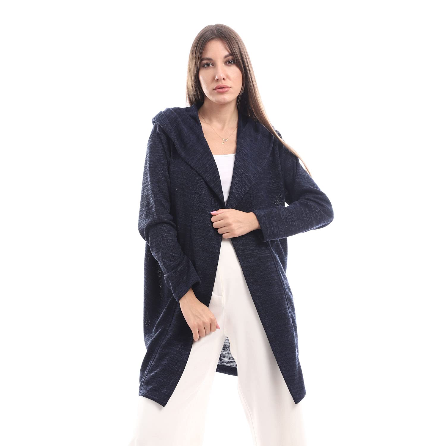 كاردغان جميلة الواسع بالأكمام الطويلة، بتصميم عصري ومريح مثالي للتنسيق اليومي.