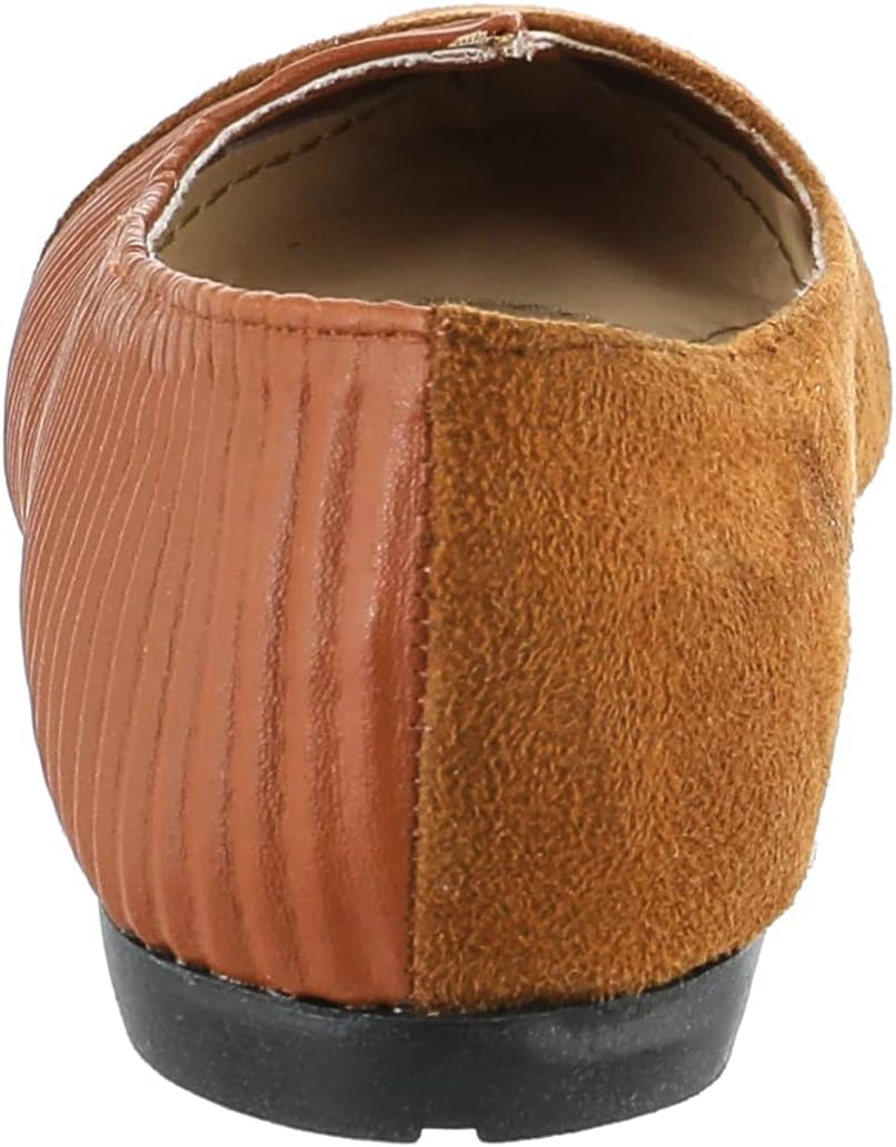 أحذية البرائم للنساء تجمع بين الراحة والأناقة والجودة. مثالية للاستخدام اليومي، النزهات أو المناسبات شبه الرسمية