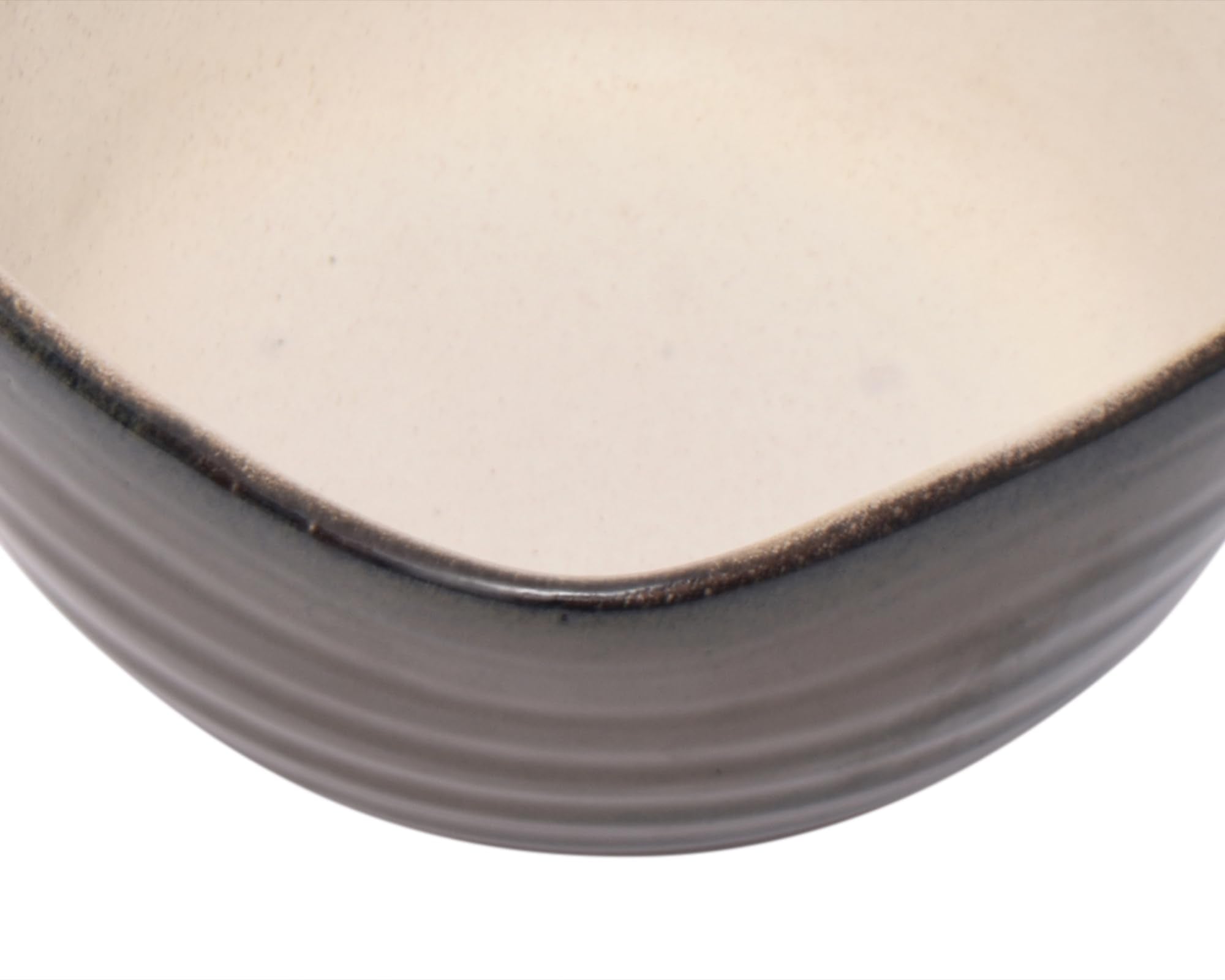 وعاء أبركادابرا من الحجر الرملي بتصميم جالاكسي، مقاس 20 سم يجمع بين الأناقة والعملية بتصميم فني مستوحى من المجرات. مصنوع من حجر رملي عالي الجودة يمنحه مظهراً فاخراً-بدون بوكس