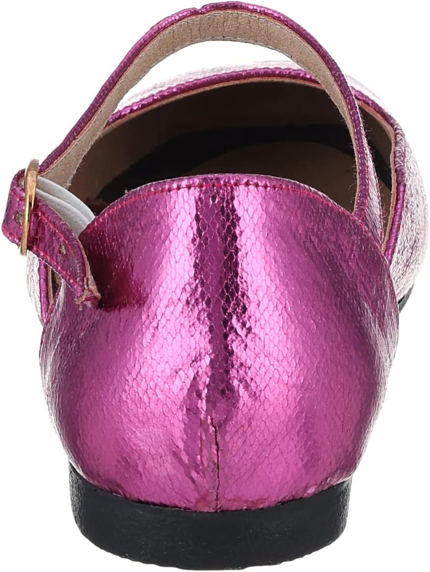 أحذية MADYOS للنساء هي أحذية أنيقة ومريحة مصممة للاستخدام اليومي. تجمع بين المظهر العصري والعملية – Safqqa Egypt