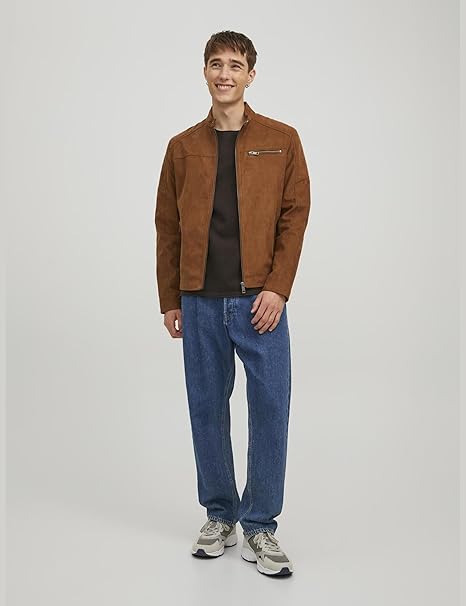 جاكيتات من Jack & Jones للرجال تجمع هذه الجاكيتات بين الأناقة العصرية والراحة العملية  – Safqqa Egypt