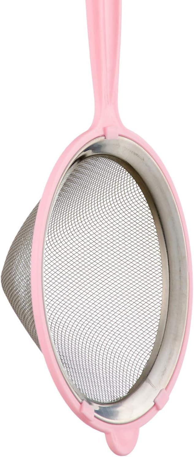 مصافي من الستانلس ستيل بمقبض بلاستيكي – ألوان متنوعة من جينيريك. تحتوي هذه المجموعة العملية على عدة مصافي مصنوعة من فولاذ مقاوم للصدأ عالي الجودة،