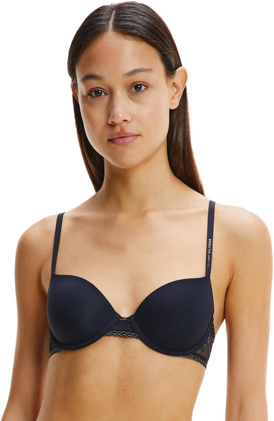استمتعي بالراحة والأناقة والدعم مع حمالة الصدر من تومي هيلفيغر. مصنوعة من خامات ناعمة وعالية الجودة لتوفير راحة طوال اليوم 