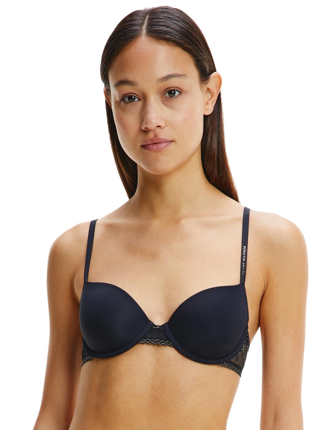 استمتعي بالراحة والأناقة والدعم مع حمالة الصدر من تومي هيلفيغر. مصنوعة من خامات ناعمة وعالية الجودة لتوفير راحة طوال اليوم 