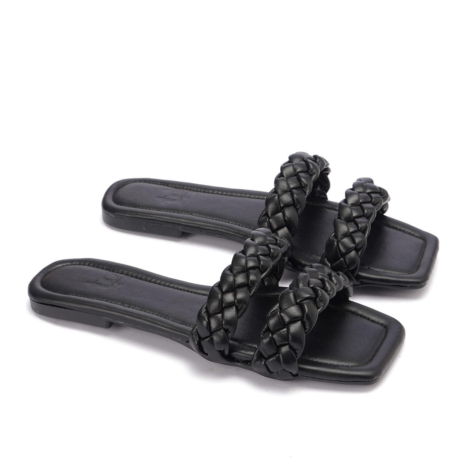 شبشب ترست جروب للنساء.  نعل خارجي متين ومضاد للانزلاق لمزيد من الثبات والأمان