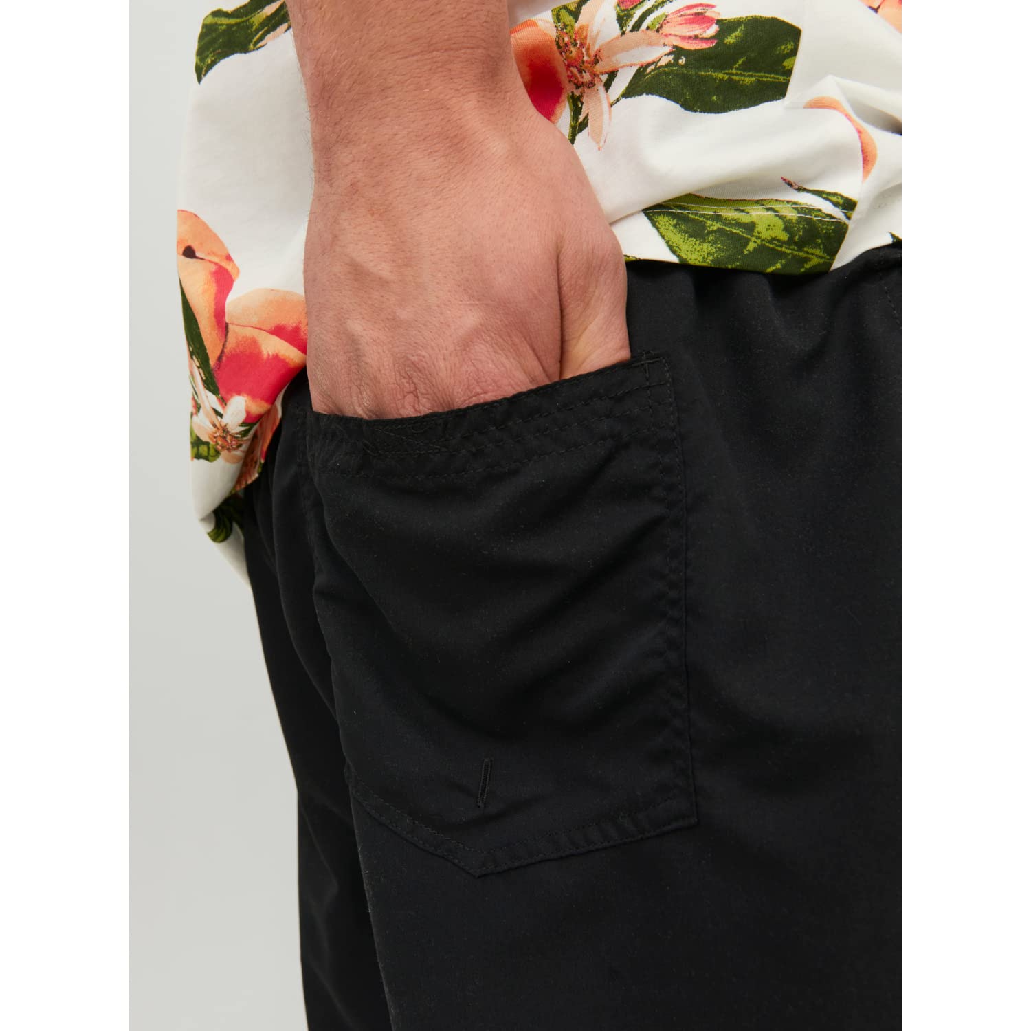 شورت سباحة رجالي فيجي بلس بلون سادة من JACK & JONES