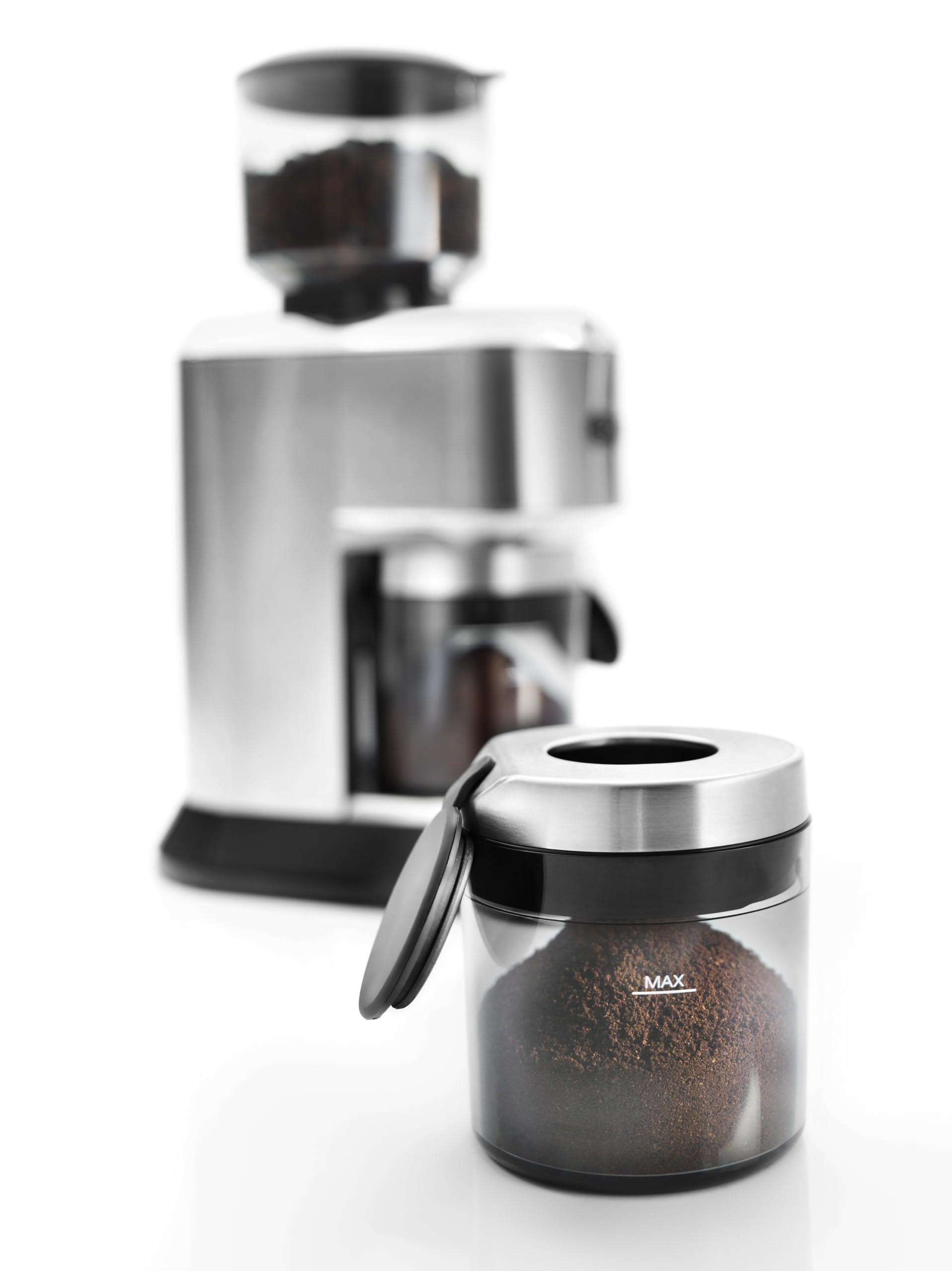 De'Longhi Stainless Steel Dedica Conial Burr Coffee Grinder KG521M (There is a small crack in the grinder's lock, but it closes securely and does not affect its usability)