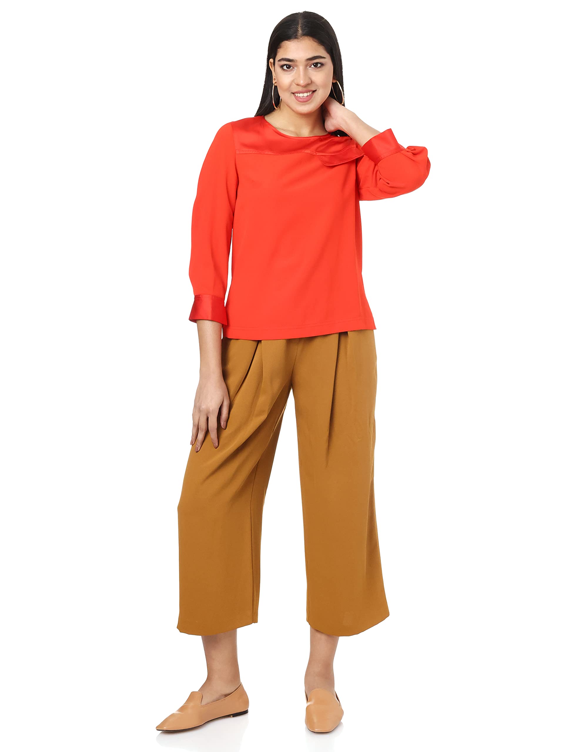  بلوزات ELLE للنساء  مصنوعة من خامات ناعمة وخفيفة وقابلة للتنفس