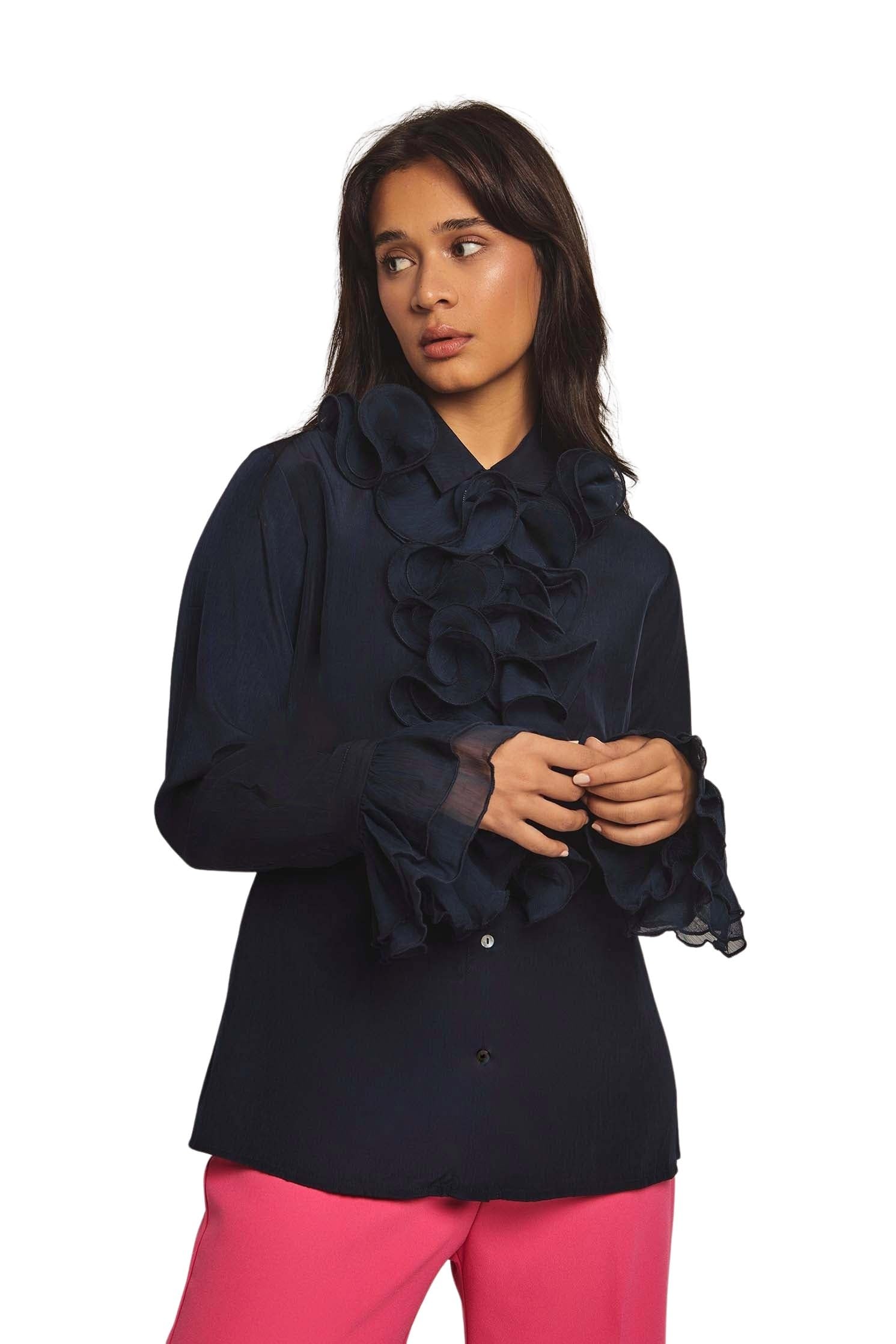 بلوزة نسائية أنيقة بأكمام طويلة وكشكش من DALYDRESS – موديل 240-54-2142-371