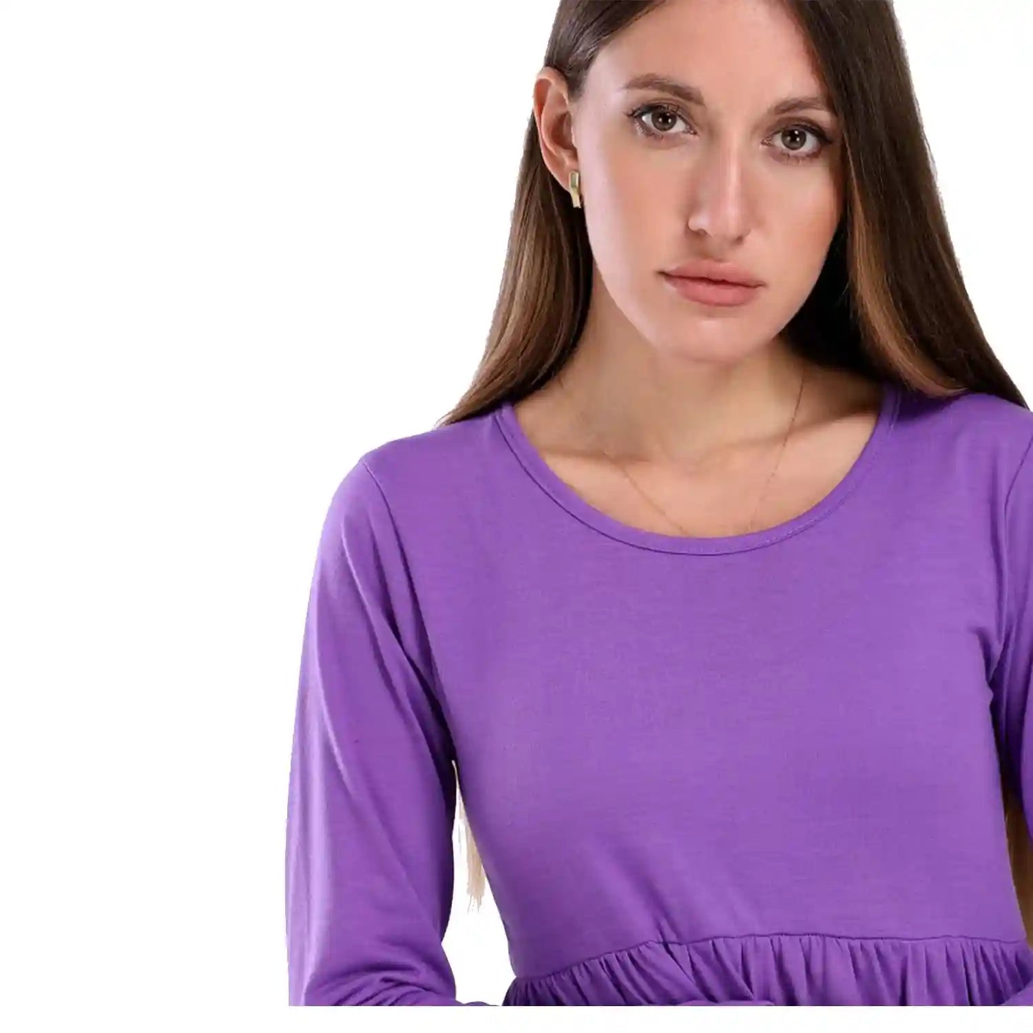 فستان نسائي بأكمام طويلة وياقة دائرية من JAMILA يجمع بين الأناقة والراحة والتنوع. مثالي للطلعات الكاجوال، العمل،