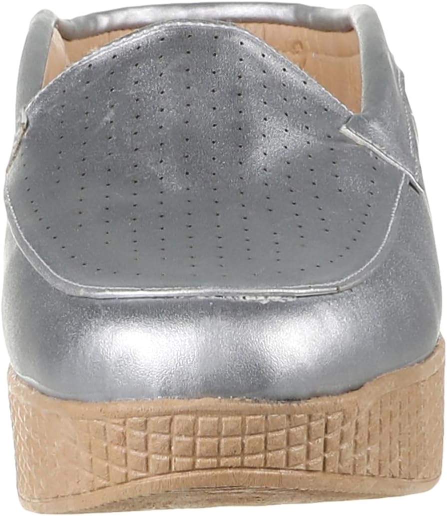 أحذية SWAY للنساء تجمع بين الأناقة والراحة والمتانة للاستخدام اليومي. تصميمها مزود بنعل داعم ومصنوعة من مواد عالية الجودة لتوفير راحة طوال اليوم 