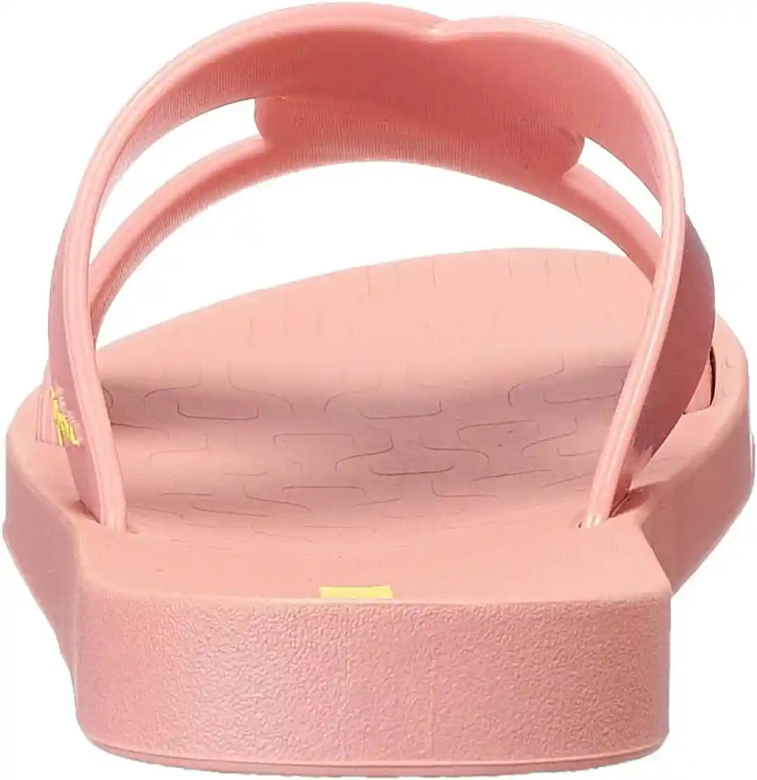 Ipanema Slipper For Women,Stylish and versatile design that pairs with casual outfits.