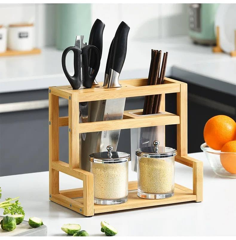 منظم التوابل الخشبي هذا هو الحل العملي والأنيق للحفاظ على توابلك مرتبة في المطبخ. مصمم للاستخدام على سطح المطبخ أو داخل الأدراج،