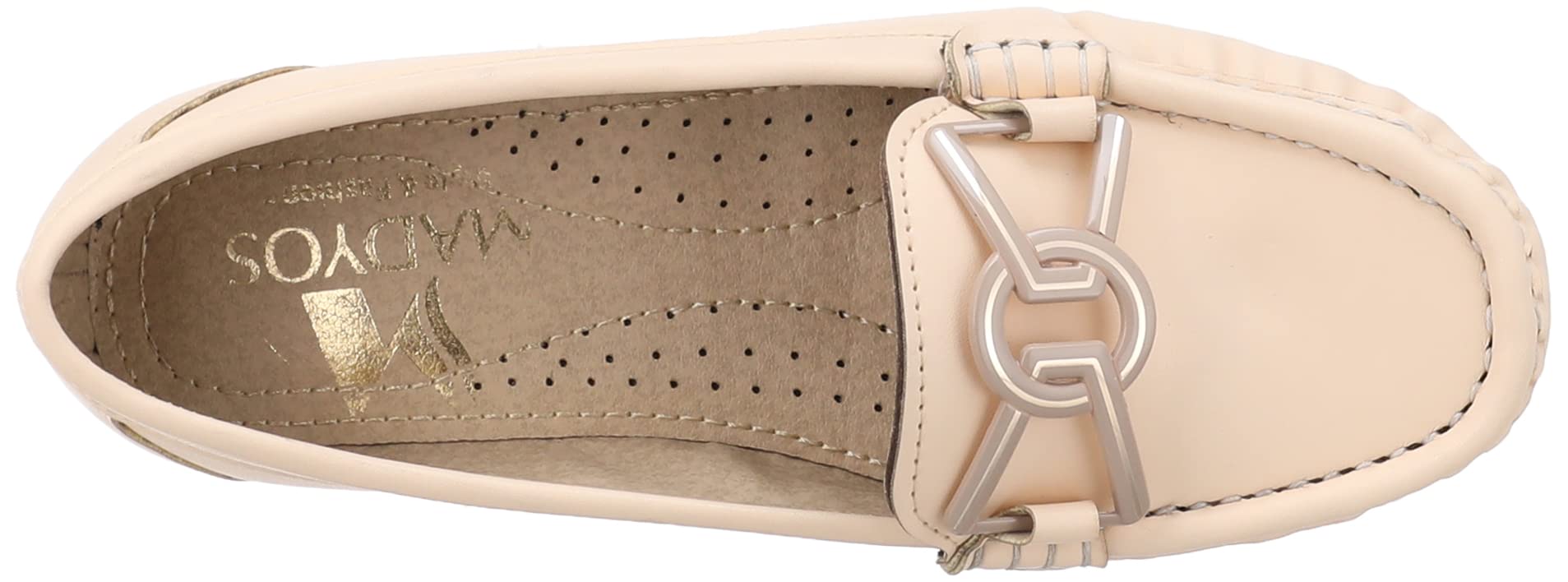 لوفر ميديوس المسطح للسيدات مزيجًا أنيقًا من الراحة والجاذبية، حيث تم تصميمه للاستخدام اليومي