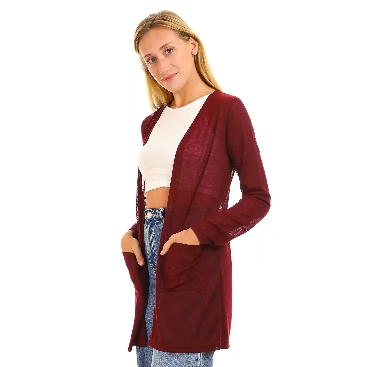 كارديغان جميلا ذو الجيوب الجانبية والياقة المفتوحة للنساء مزيجًا مثاليًا من الراحة والأناقة والعملية. يتميز بياقة مفتوحة وجيوب جانبية عملية، 