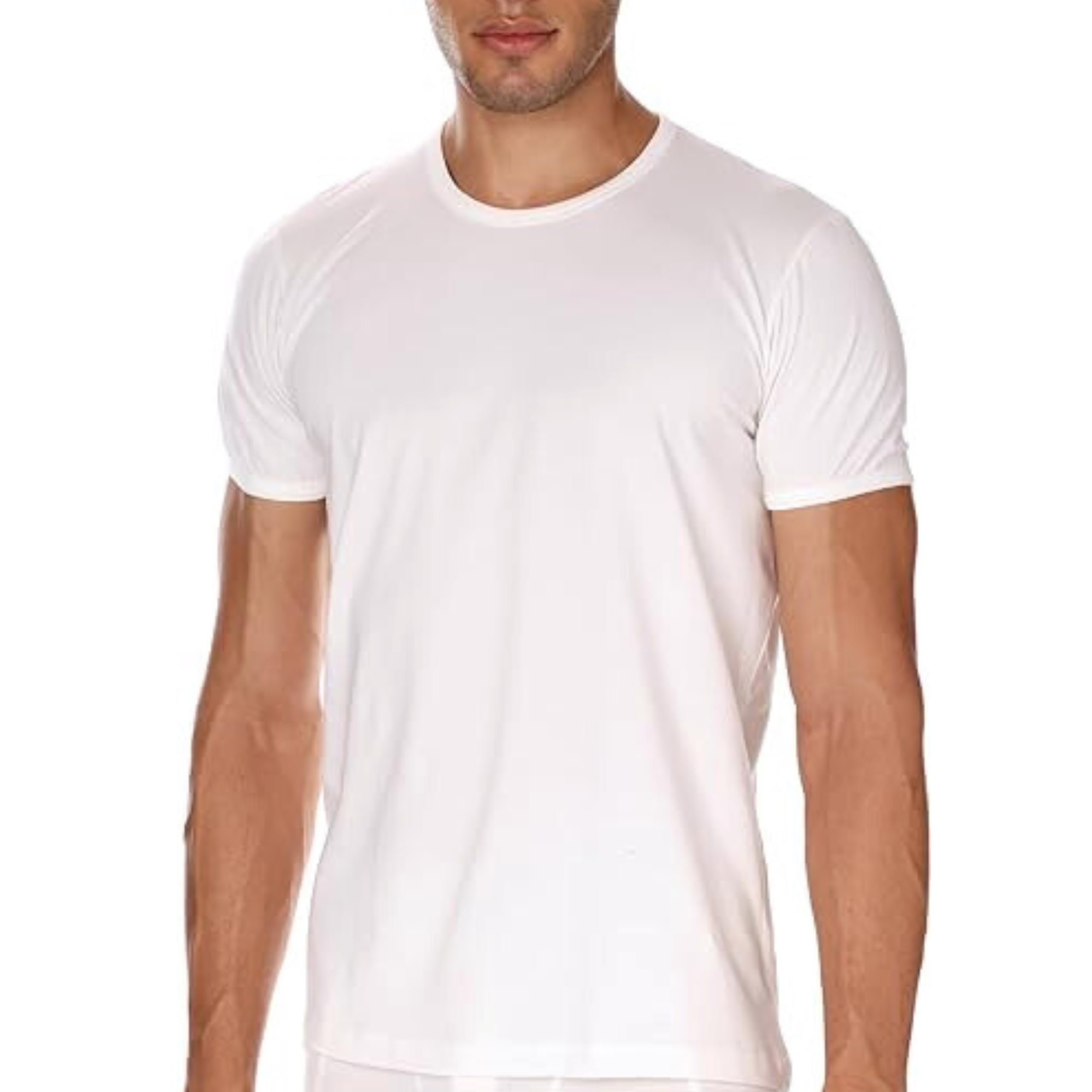 تيشيرتات هيرو الأساسية للرجال تجمع بين البساطة والراحة والأناقة اليومية. مصنوعة من خامة قطنية ناعمة تسمح بمرور الهواء لتمنحك راحة مثالية طوال اليوم