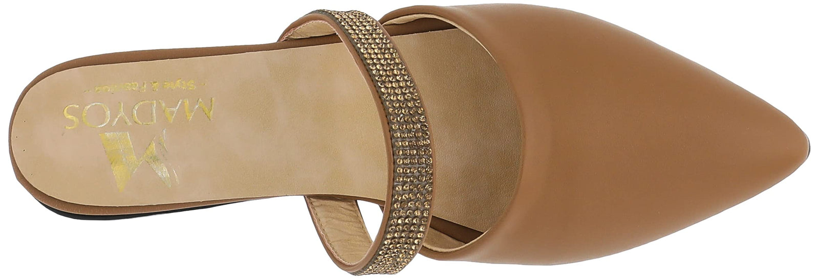 شبشب نسائي من ماديوس مصمم لتوفير الراحة وسهولة الاستخدام اليومي. مصنوع من خامات خفيفة وناعمة تمنح ارتداءً مريحاً وسهلاً مع تصميم سهل الارتداء بدون عناء.