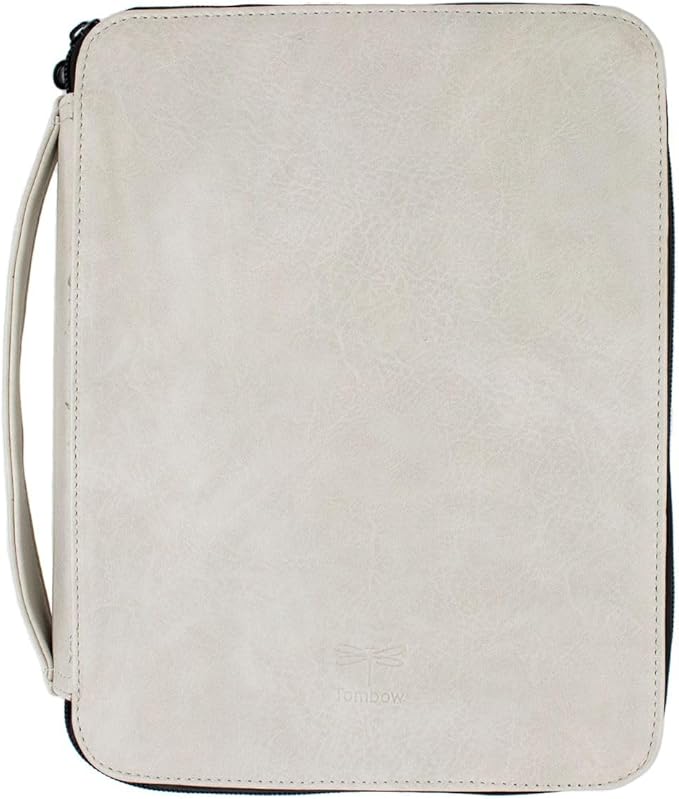 حقيبة تخزين أدوات الرسم من تومبو موديل 56203 بسحّاب، توفر حلاً عملياً ومنظماً لتخزين مستلزمات الفن والحرف اليدوية. تحتوي على 54 فتحة وجيب شبكي، لتناسب أقلام الفرشاة المزدوجة