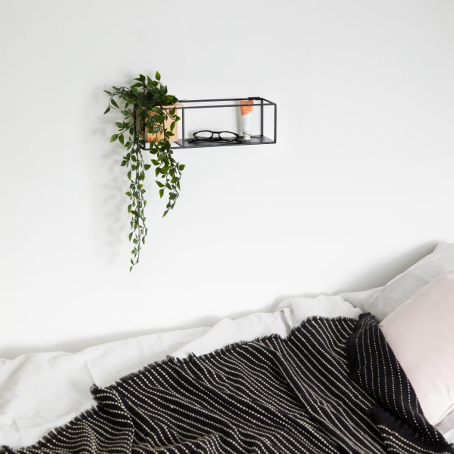 Umbra Cubist Floating Shelf With Built-In Succulent Planter – Modern Wall Décor And Geometric Display For Books, Candles, Mementos, Photos, Indoor Plants More! Small 470755-427