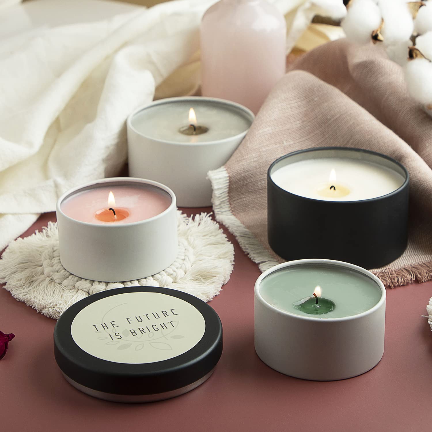 برطمانات شموع هيرث اند هاربور من القصدير لصنع الشموع - حاويات شموع يدوية الصنع بأغطية معدنية ( 12 قطعة ) سادة باللون الأبيض والأسود.