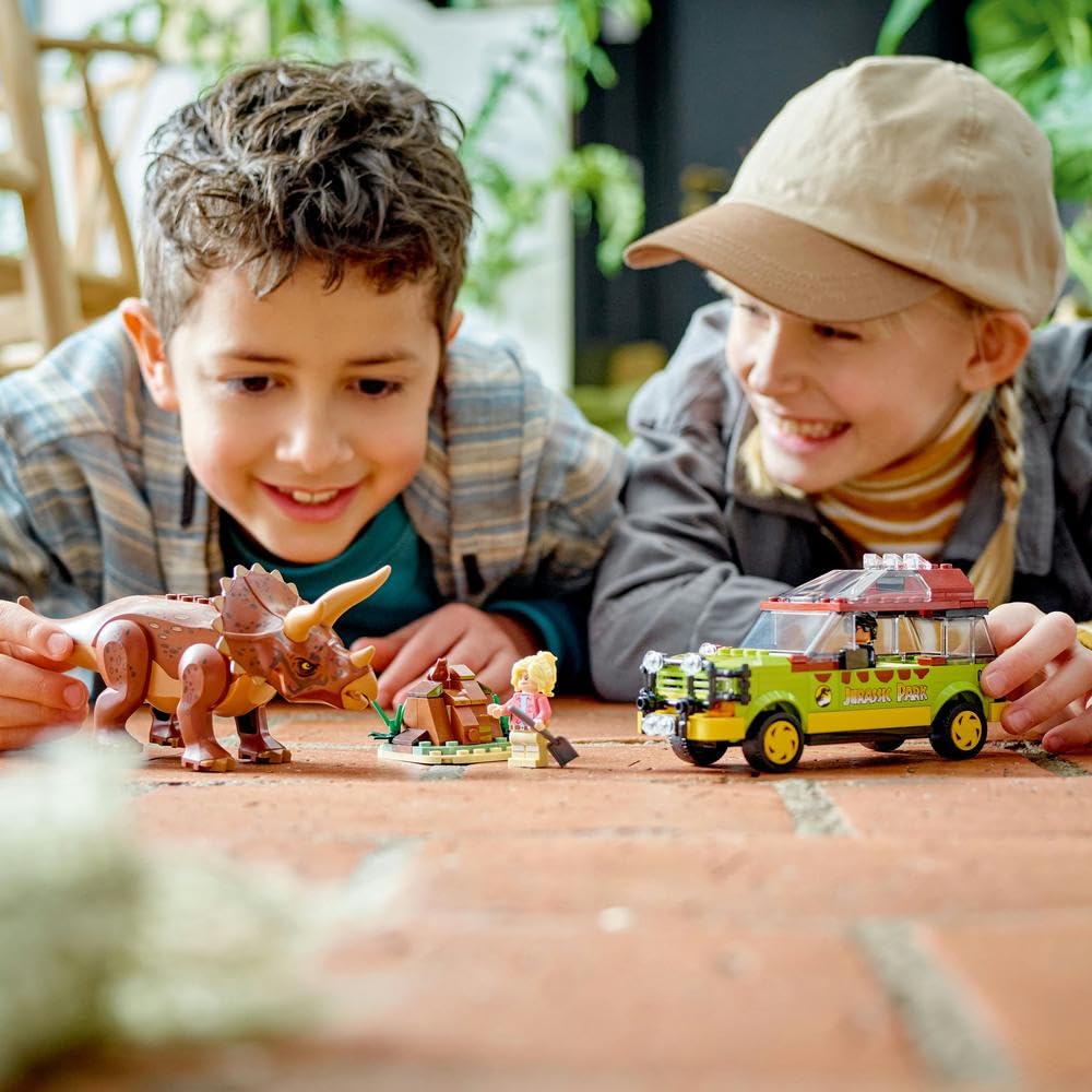 لعبة LEGO Jurassic Park Triceratops Research – مجموعة ديناصور ترايسيراتوبس مع سيارة Ford Explorer – إصدار الذكرى الـ30 للأطفال 8 سنوات+