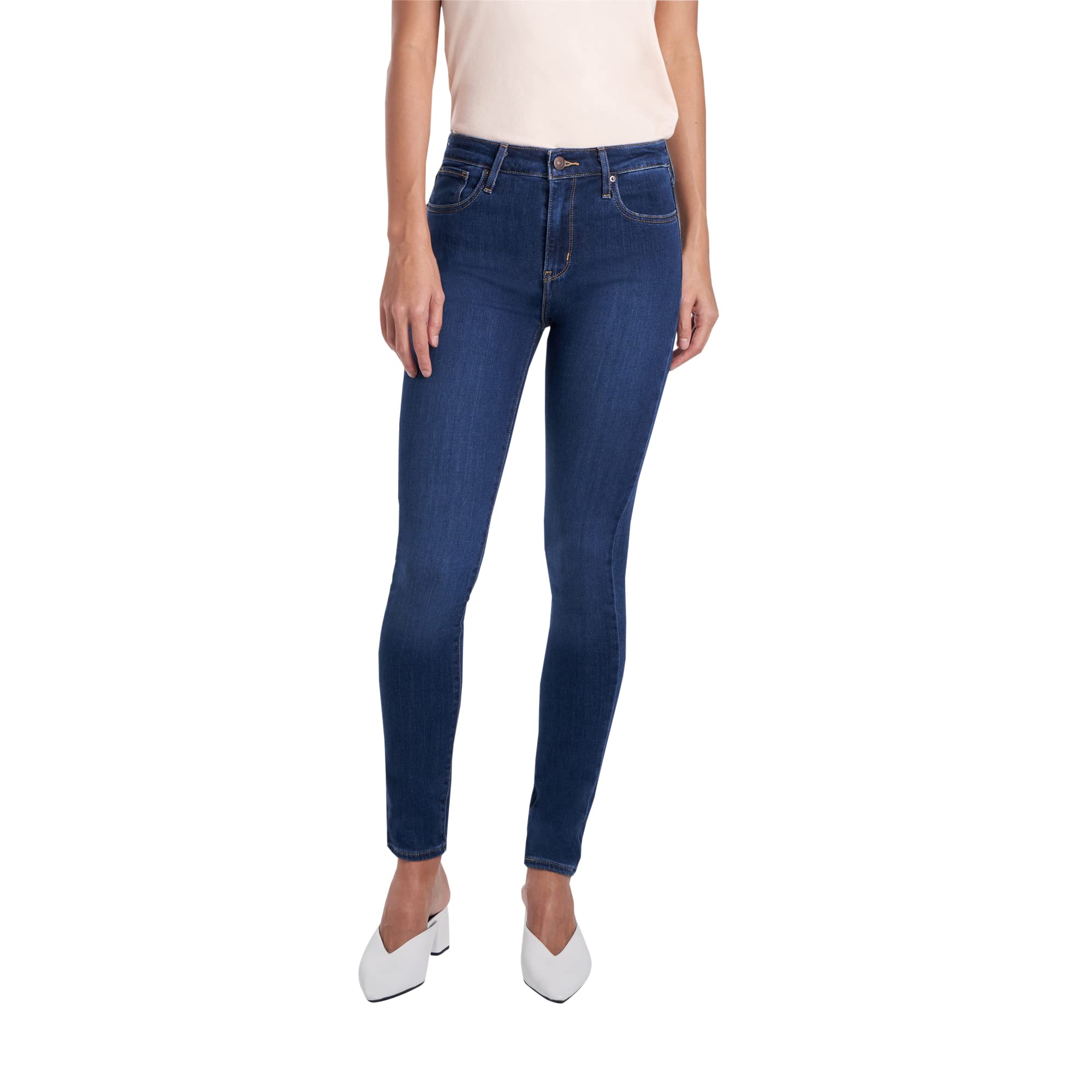  بنطال جينز ضيق من Levi’s للنساء مزيج مثالي من الأناقة الكلاسيكية والتصميم العصري الضيق