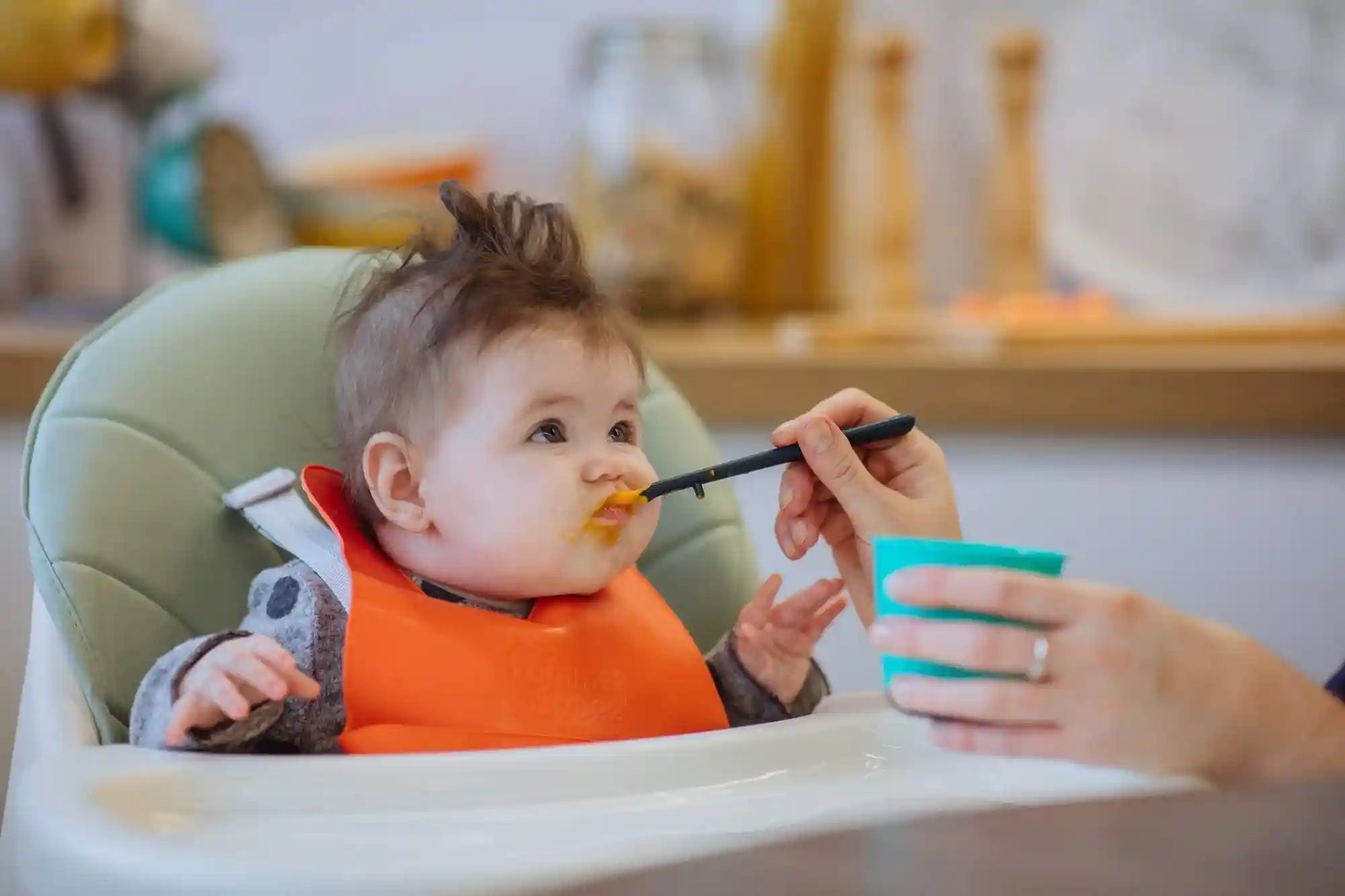 Tommee Tippee Weaning Spoons, for babies 4 months and older, 4-pack.