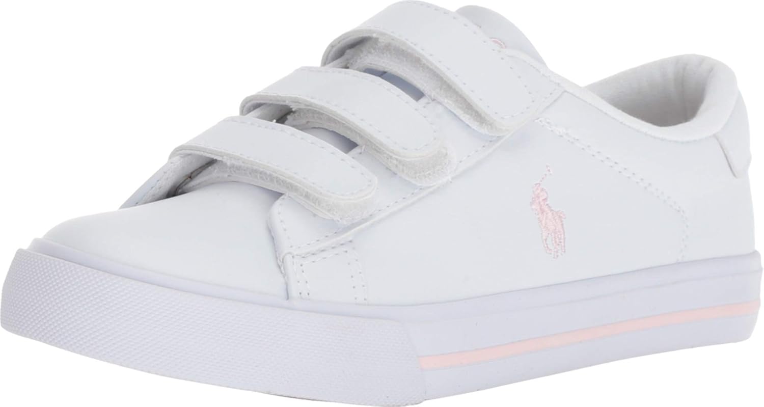 حذاء بولو رالف لورين للبنات يجمع بين الأناقة الكلاسيكية والراحة والمتانة. مصنوع من خامات عالية الجودة لتوفير ملاءمة مريحة واستخدام طويل الأمد. 