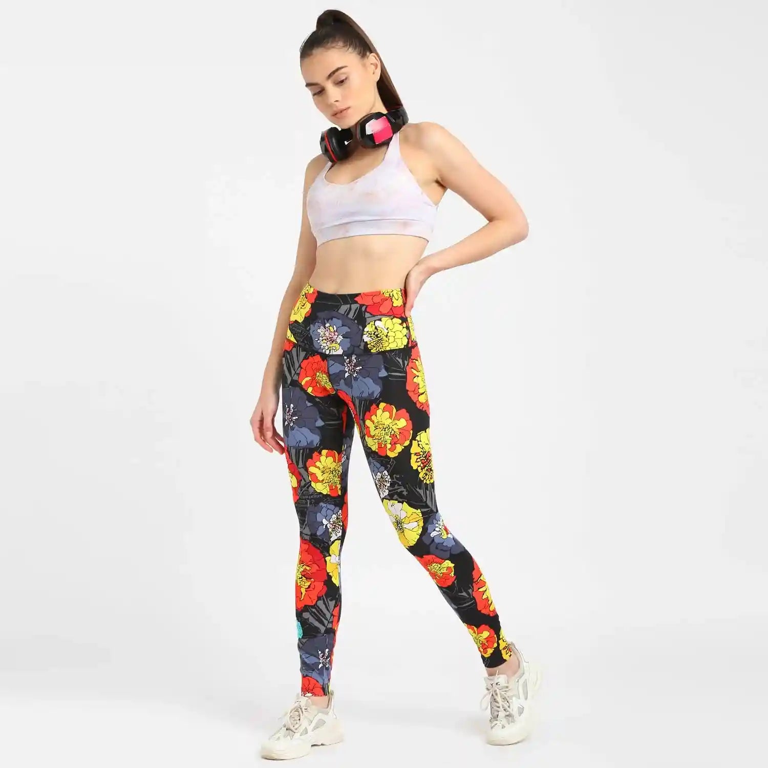 بنطال ضيق رياضي نسائي من أديداس