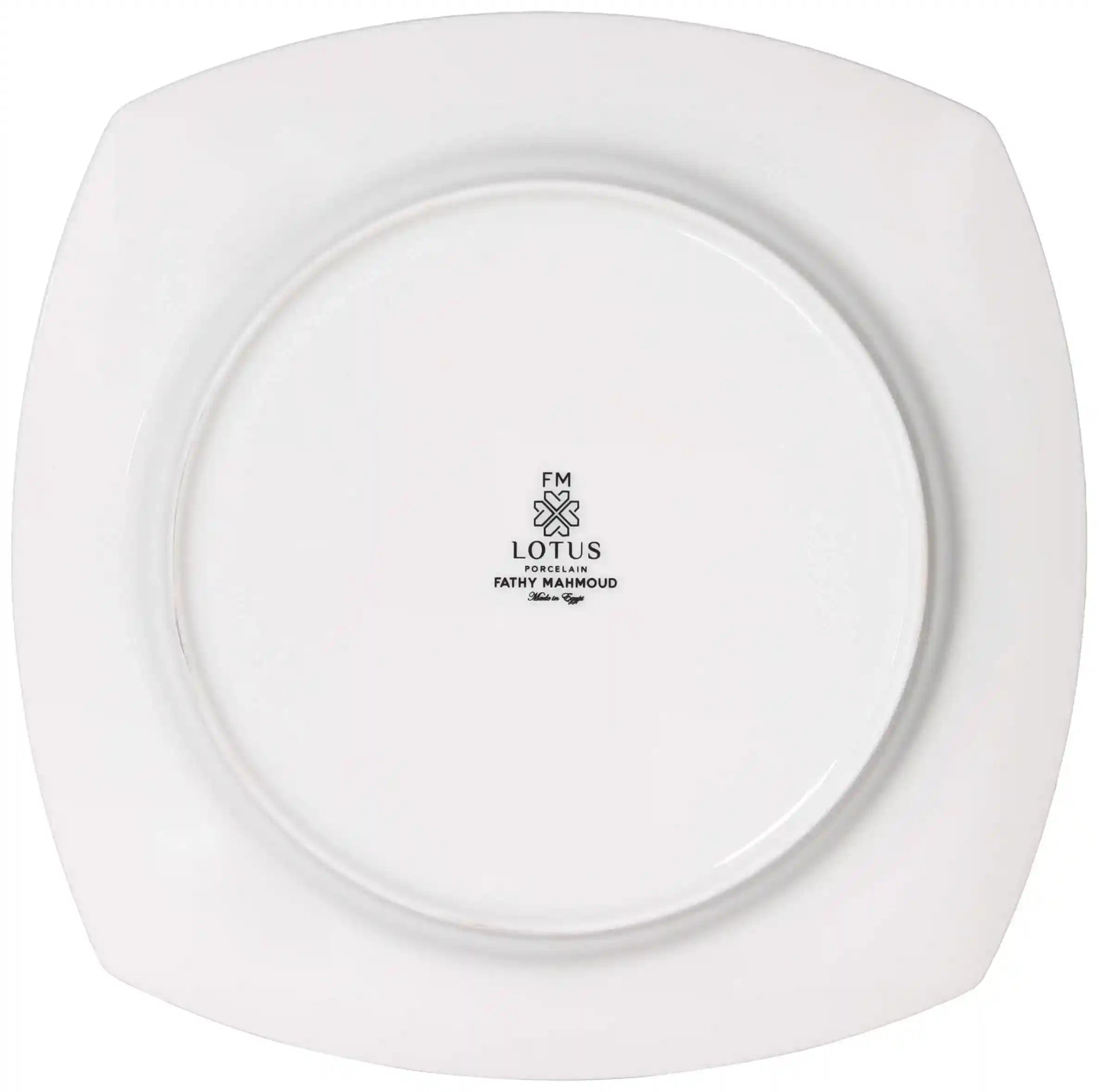 طقم عشاء Lotus مكون من 26 قطعة يوفر مجموعة كاملة وملونة لتقديم الطعام في منزلك. يشمل الطقم 6 أطباق فطائر، 6 أطباق كاتو، 6 أطباق شوربة، 6 أوعية عادية، مقلاة بورسلين دائرية واحدة، وشواية مربعة واحدة. 