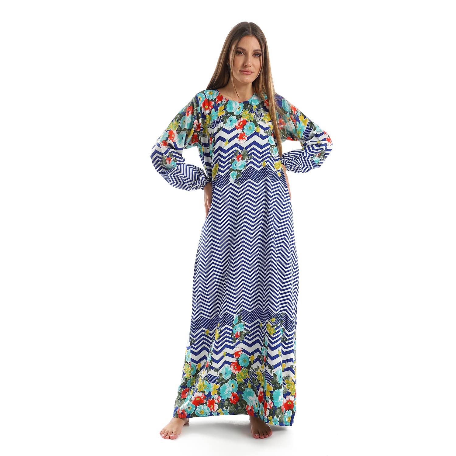 نايت دريس CAESAR للسيدات مصنوع من خامة ناعمة وخفيفة تمنحك راحة تامة طوال الليل