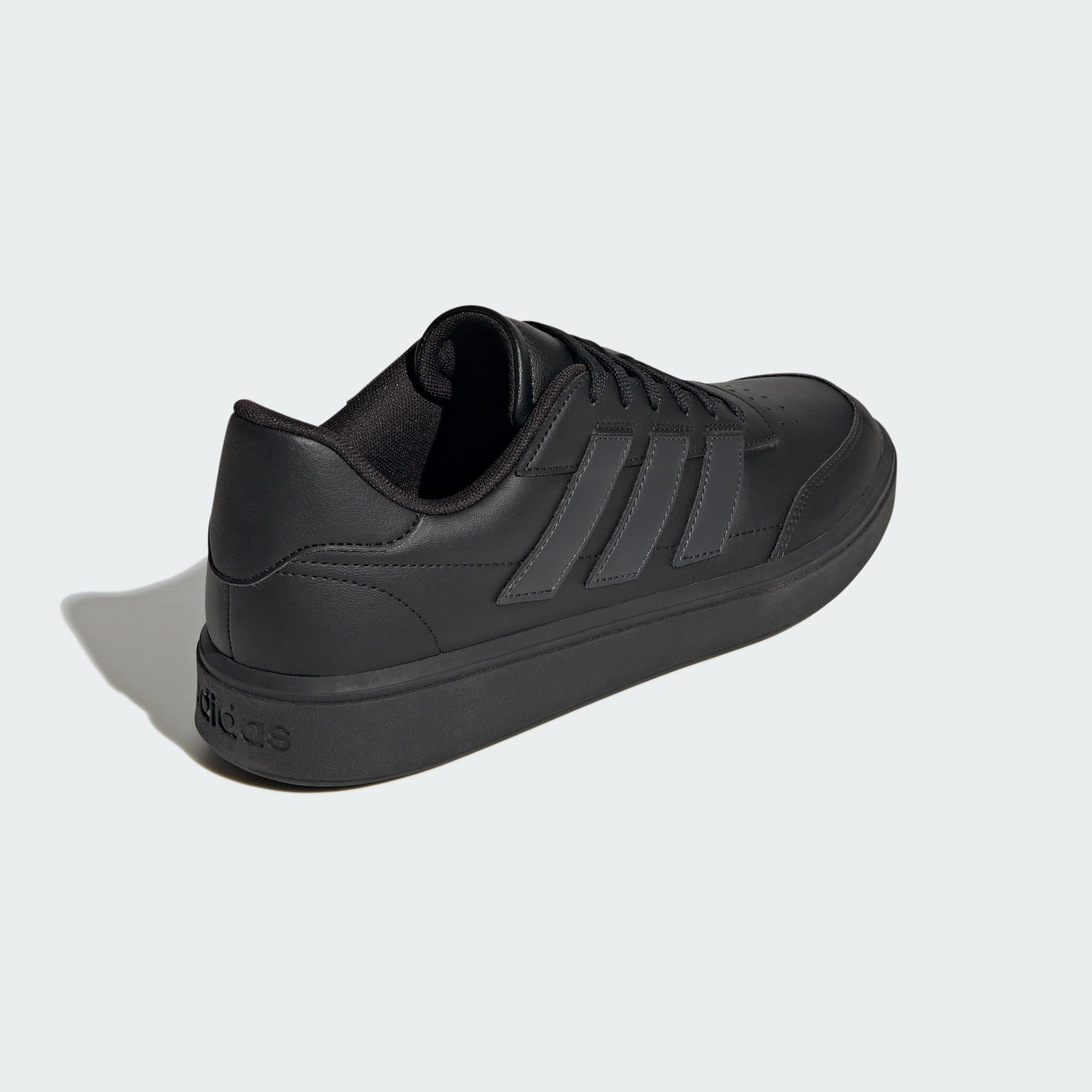 adidas mens COURTBLOCK Sneaker