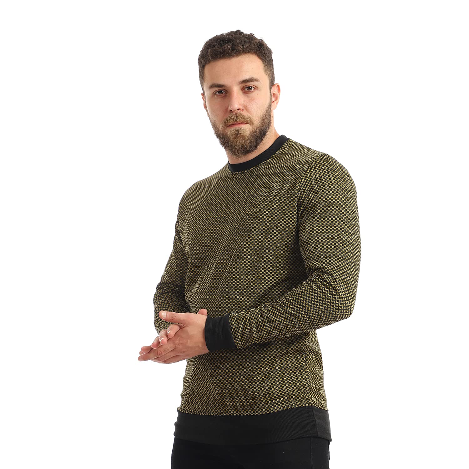 سويتر رجالي بياقة مستديرة – خامة محاكة ناعمة ومريحة