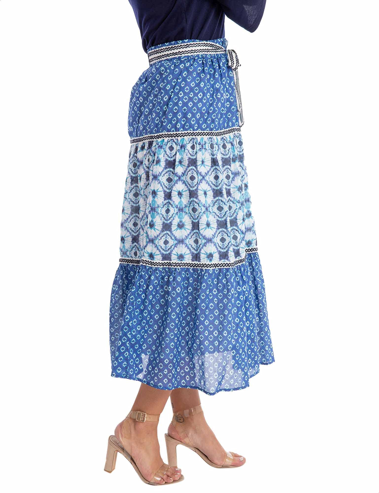 جيبة من بريمودا للنساء تتميز بتصميم أنيق وعصري يناسب الإطلالات اليومية. مصنوعة من خامة ناعمة 